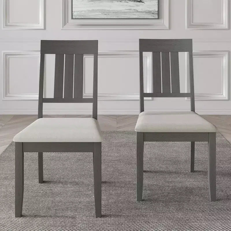 Chaise de salle à manger en bois avec revêtement gris chaud