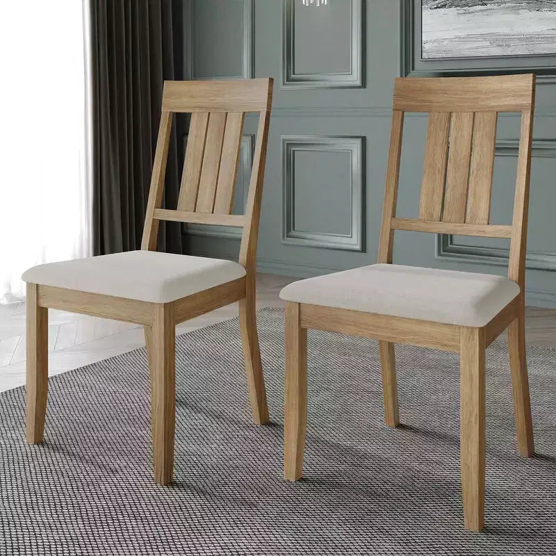 Chaise de salle à manger en bois avec revêtement gris chaud
