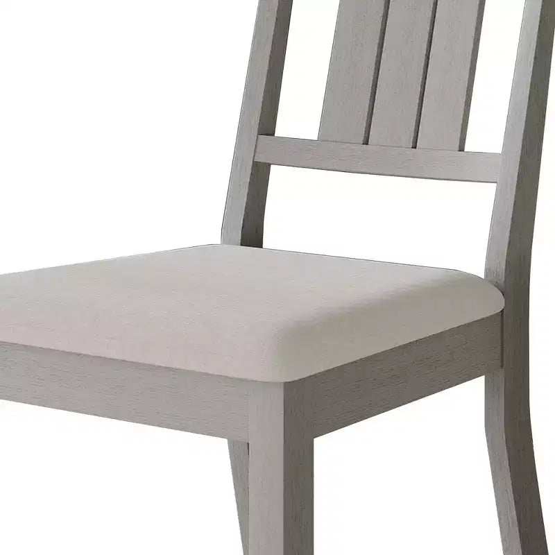 Chaise de salle à manger en bois avec revêtement gris chaud